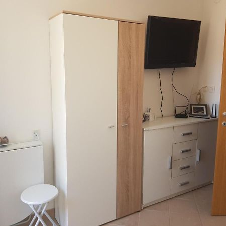 Small Studio Mali Lošinj Esterno foto