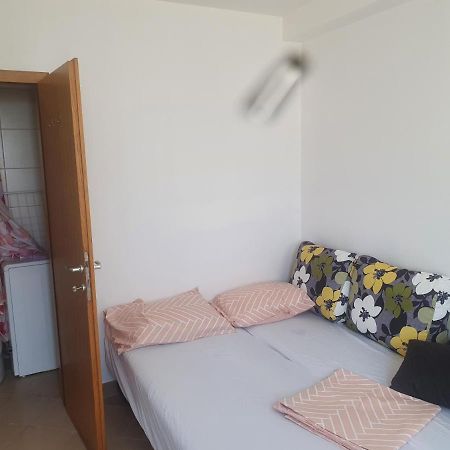 Small Studio Mali Lošinj Esterno foto