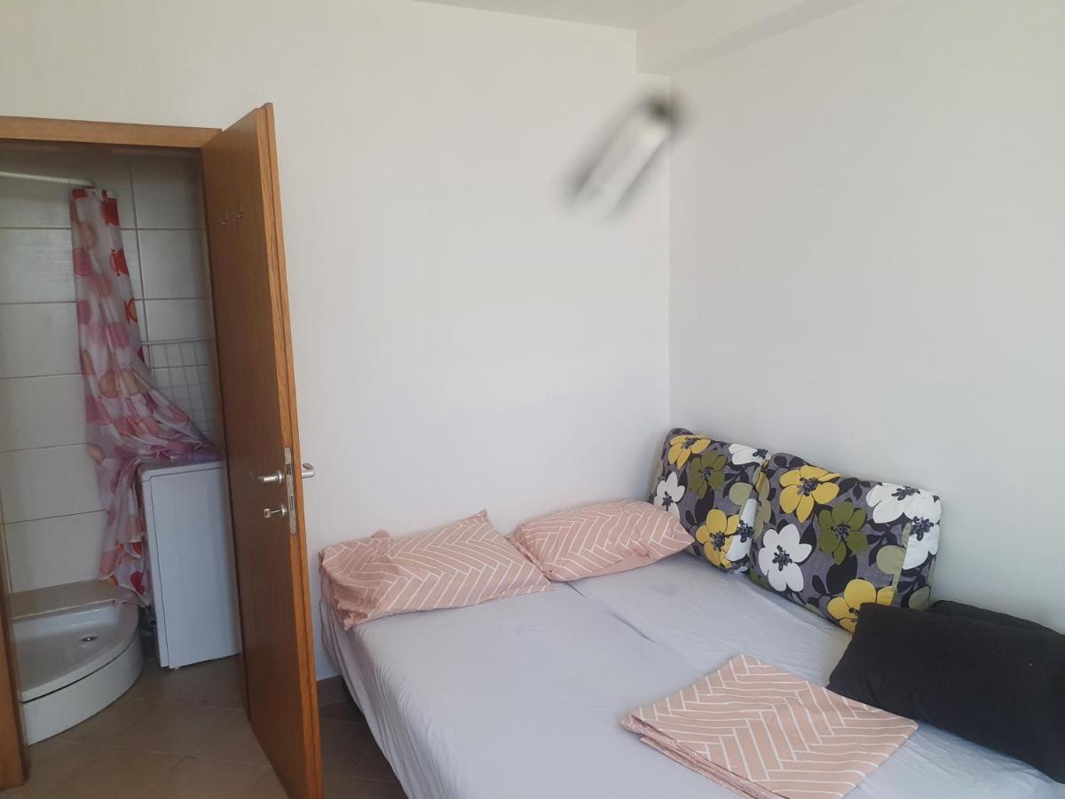 Small Studio Mali Lošinj Esterno foto